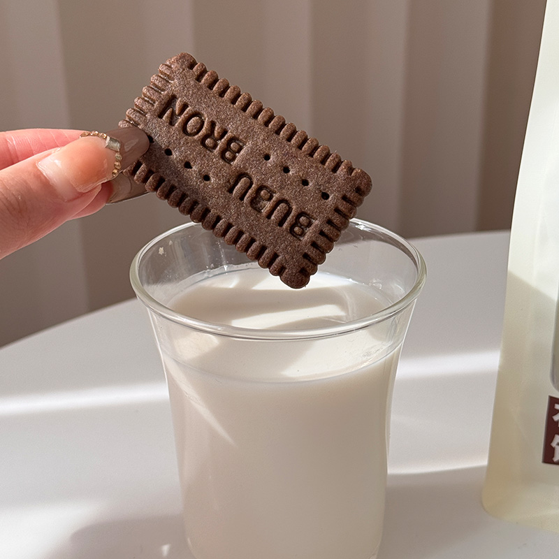 High calcium and iron cocoa flavored cookies
