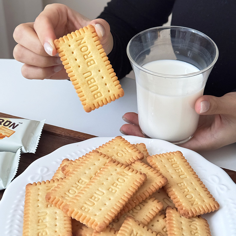 High protein DHA egg cheese flavored biscuits