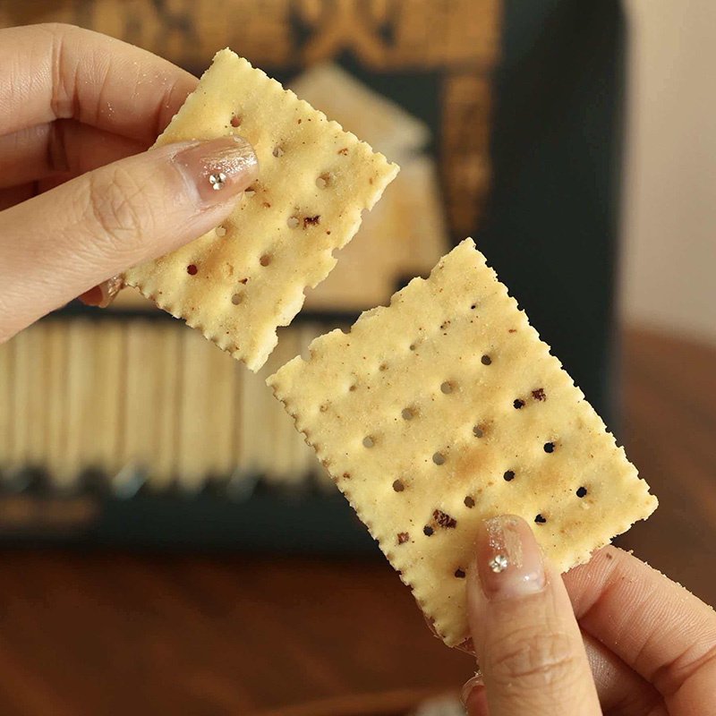 Black Truffle Ham Soda Crackers